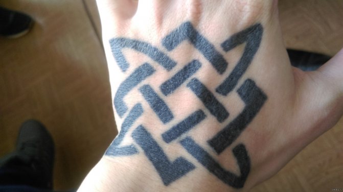 Tatouage de l'étoile de Russie