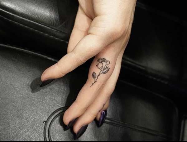 Tatouages pour filles sur le bras et leur signification. Photos, dessins, beaux, petits, inscriptions