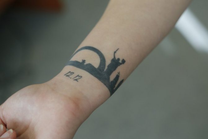 Tatouages pour filles sur le bras et leur signification. Photos, croquis, belles, petites, inscriptions