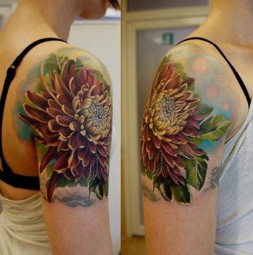 Tatouages sur l'épaule pour les filles : petits, ronds, inscriptions, motifs, oiseaux, animaux, insectes. Significations et photos des meilleurs tatouages