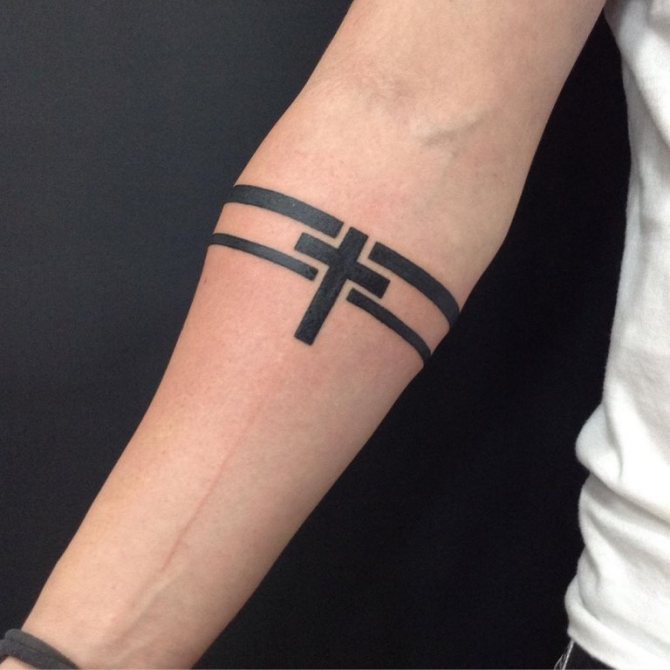 tatouer des rayures sur la main