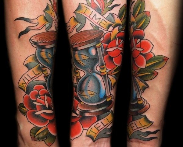 Tatouages sur le bras pour les filles. Croquis, motifs, inscriptions avec traduction, signification. Signification du tatouage