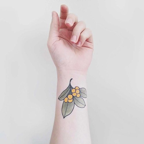 Tatouage sur le poignet signification féminine. Photos pour les filles
