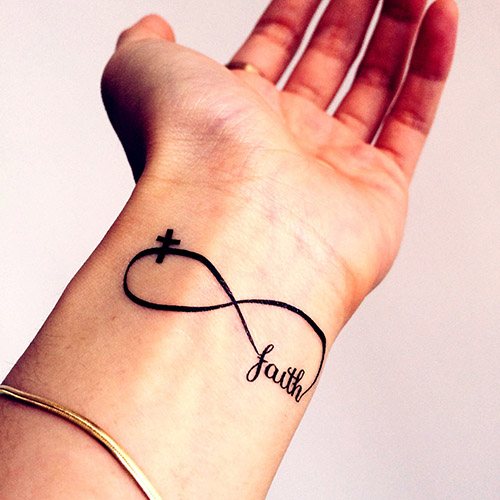Tatouage sur le poignet signification féminine. Photos pour les filles