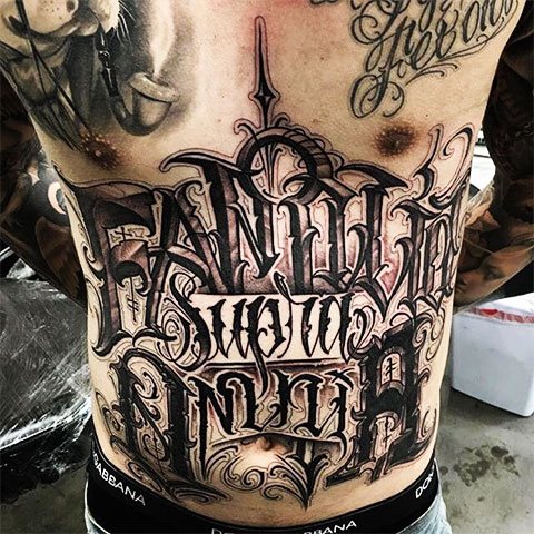Tatouages d'inscription