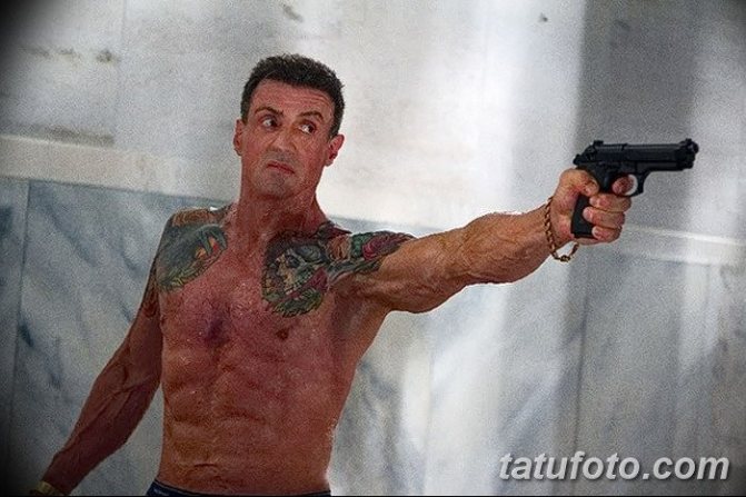 Tatouages et signification de Sylvester Stallone
