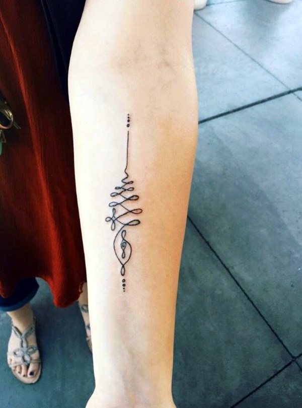 Tatouage UNALOME : signification, photo et motifs pour les femmes
