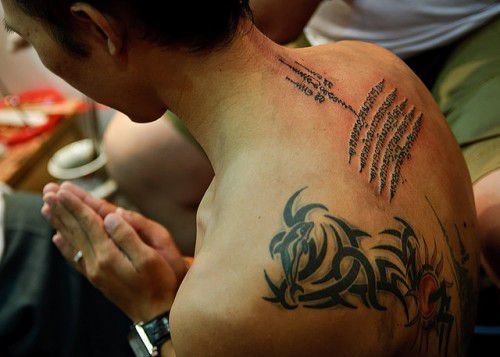 Profondément enracinés dans la tradition bouddhiste, la signification et l'importance des tatouages bouddhistes