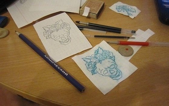 Tatouages temporaires. Comment faire à la maison : stylo gel, henné, peinture, autocollants, colorés et noir et blanc, avec un crayon pour les yeux, marqueur, avec un pochoir