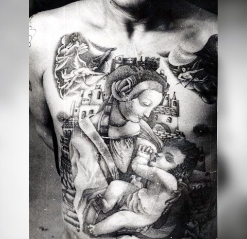 Tatouage en prison de la Mère de Dieu avec un bébé