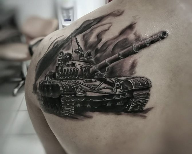 Variations de tatouages militaires