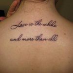 Believe in yourself tattoo en anglais. Meilleurs tatouages en anglais avec traductions