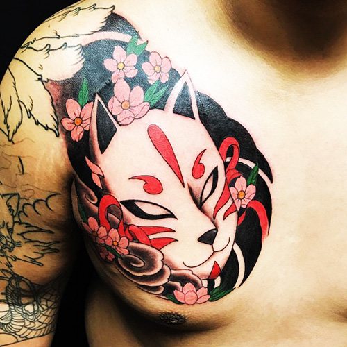 Tatouage de masque de renard japonais Kitsune. Signification, croquis, photo