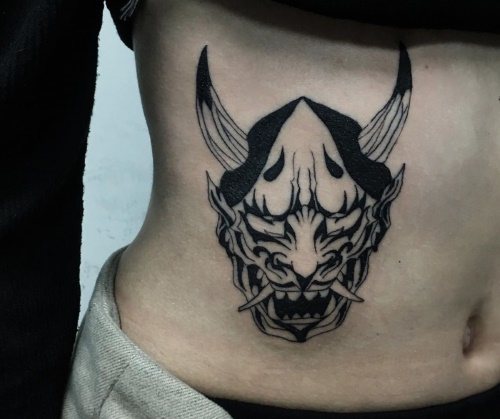Tatouage de masques de démons japonais. Signification, dessins, photos