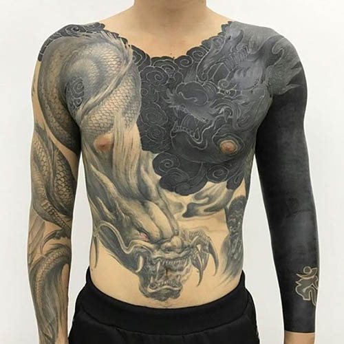 Dragon japonais. Sketches tattoo simple, en couleur, photo, signification