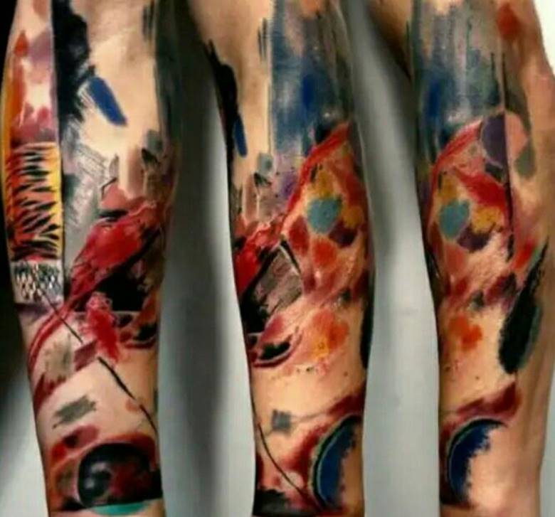 Tatouage abstrait lumineux