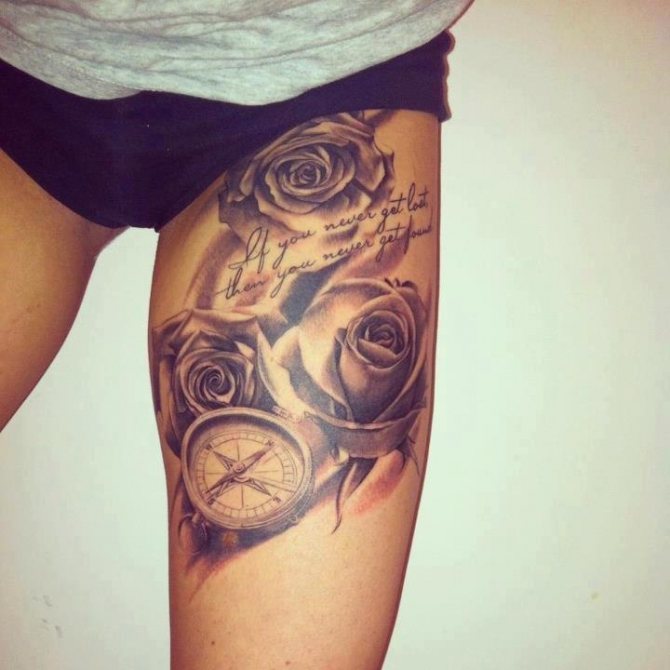 Tatouage de cuisse de femme