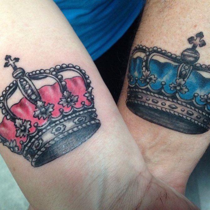 Signification du tatouage dans la couronne de la fille
