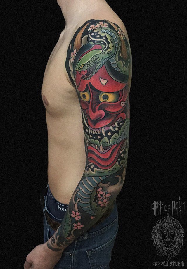 La signification du tatouage avec le masque de Chania
