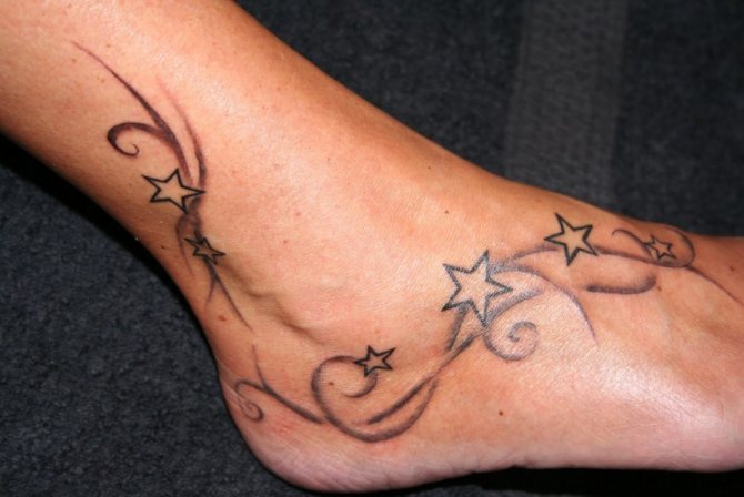 Étoiles sur le pied